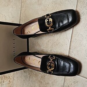 Gucci Zumi Malaga Leather mid-heel interlocking GG logo